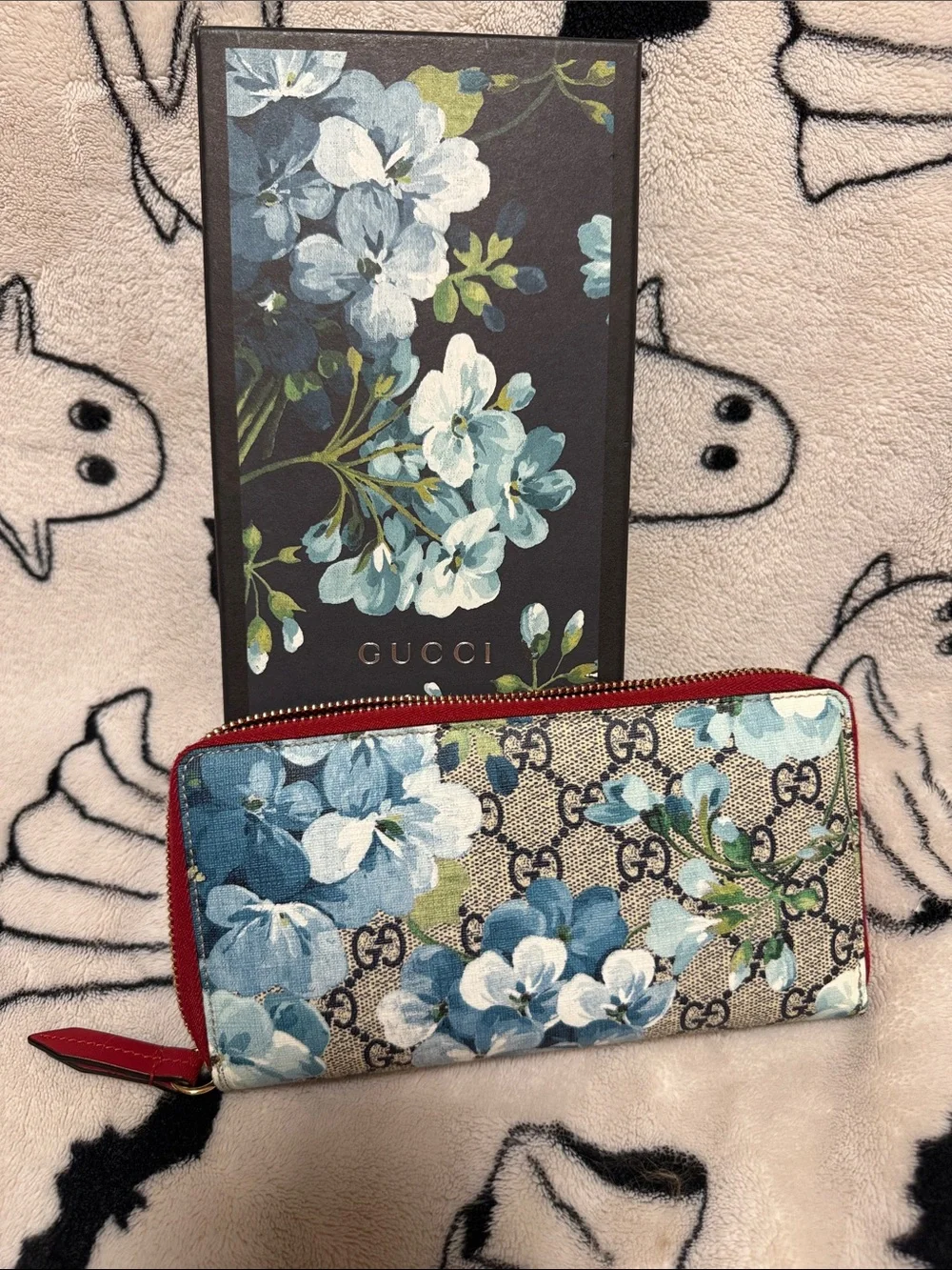 Gucci Blue Floral GG Supreme Zip Wallet with Red Trim - Picture 1 of 5